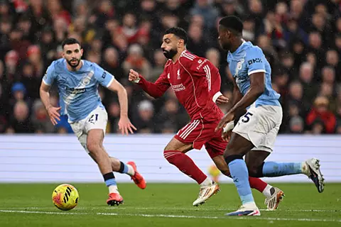 المواجهة الأكثر إثارة.. مانشستر سيتي يسقط ليفربول ببصمة هالاند الأولى في أنفيلد (فيديو)